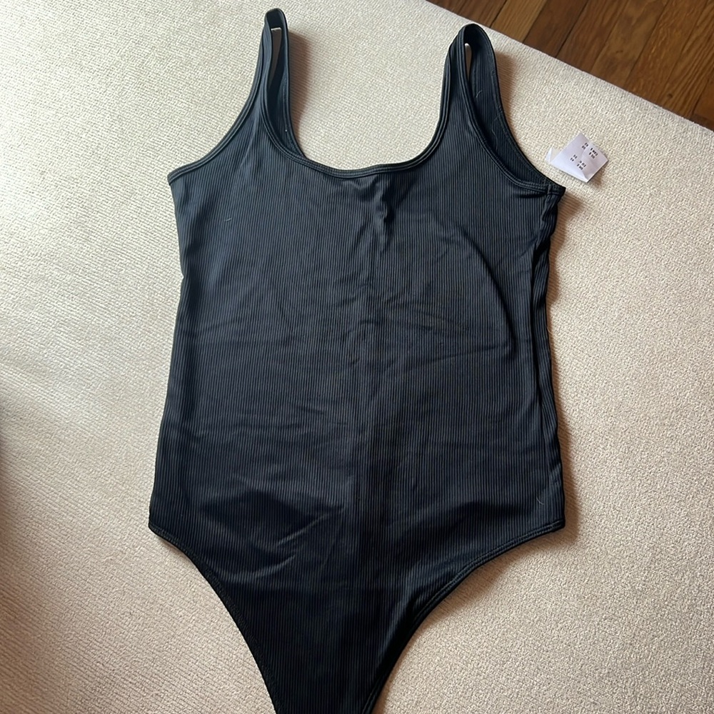 Small soft A&F collection ribbed bodysuit tank black